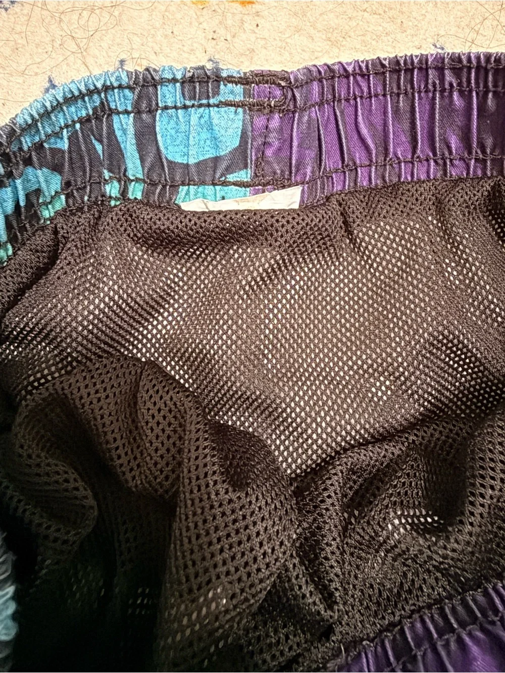 Under Armour Boys Swim Trunks Logo Print Mesh Lined Purple Blue Size 6/7
